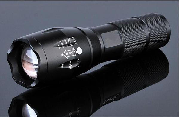 Lampe de Poche Militaire Tactique G900